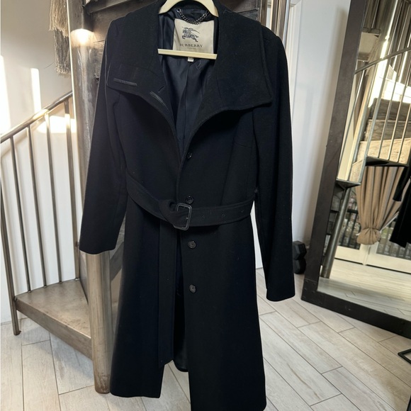 Burberry Black Wool and Cashmere Coat with Belt - Picture 3 of 9